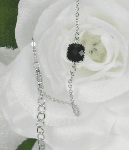Dainty Black Glass Bracelet - Victoria's Treasure Chests