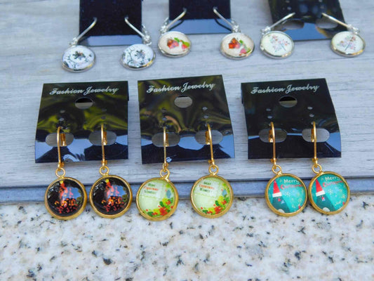 Christmas Lever Back Earrings - Victoria's Treasure Chests