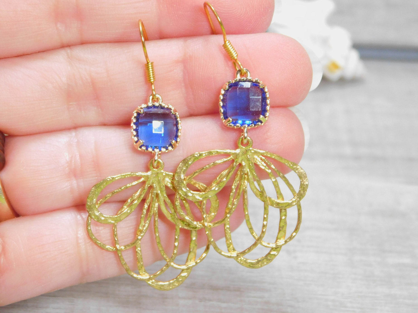 Peacock Feather Earrings - Victoria's Treasure Chests