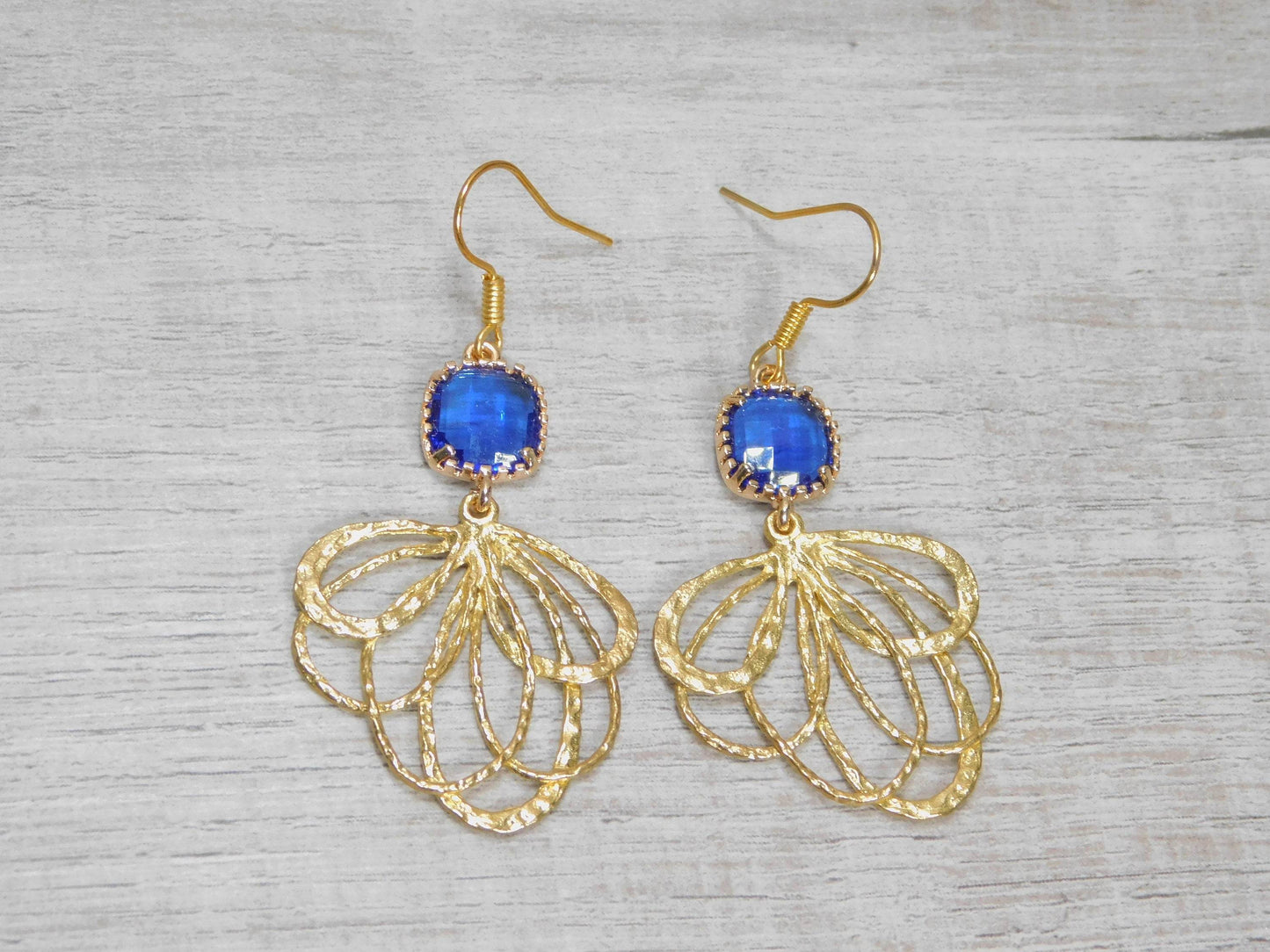 Peacock Feather Earrings - Victoria's Treasure Chests