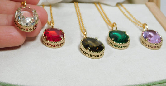 Oval Glass Pendant Necklace - Victoria's Treasure Chests