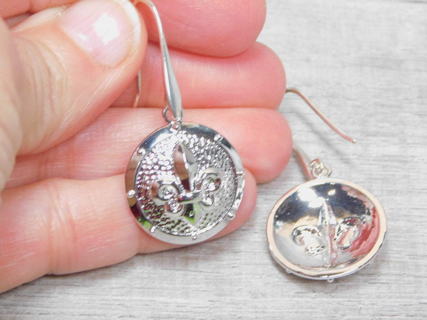 Fleur-de-lis Earrings - Victoria's Treasure Chests