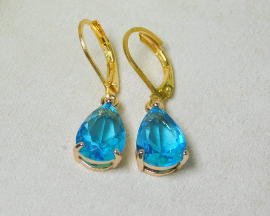 Aqua Blue Tear Drop Glass Earrings - Victoria's Treasure Chests