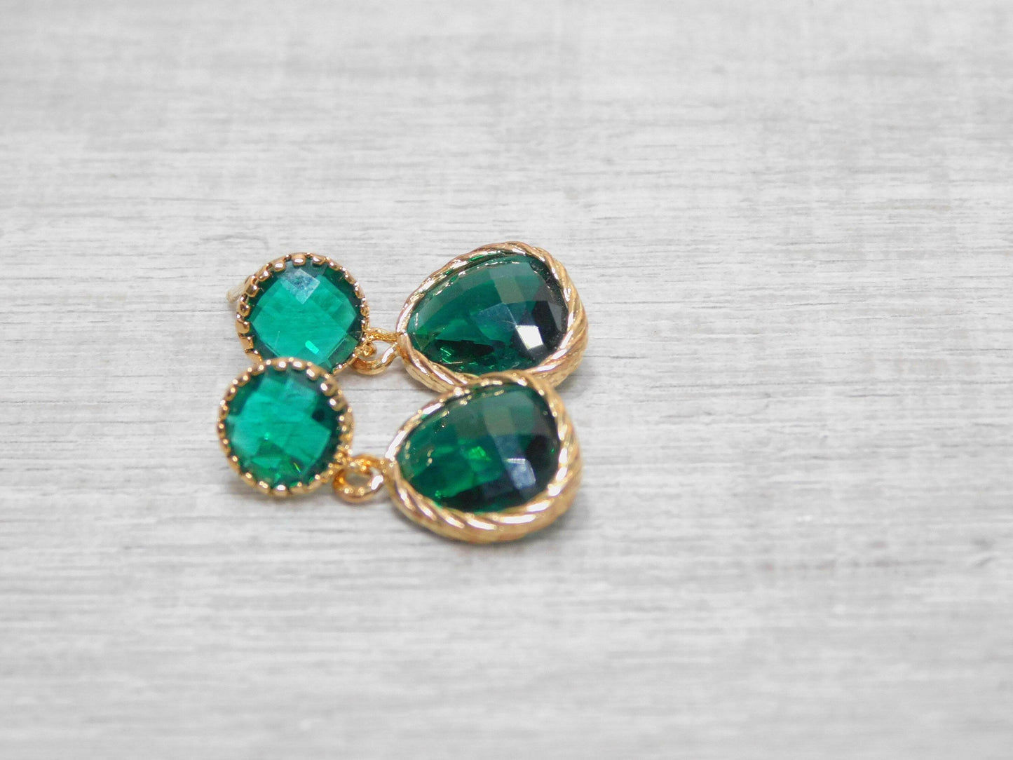 Emerald Green Glass Earrings - Victoria's Treasure Chests