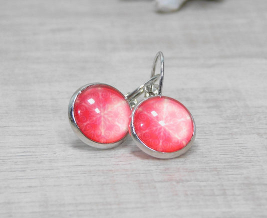 Glass Snowflake Dangle earrings - Victoria's Treasure Chests