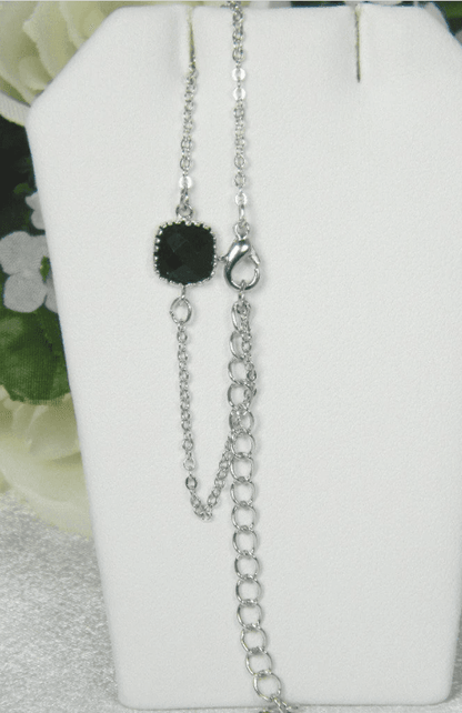 Dainty Black Glass Bracelet - Victoria's Treasure Chests