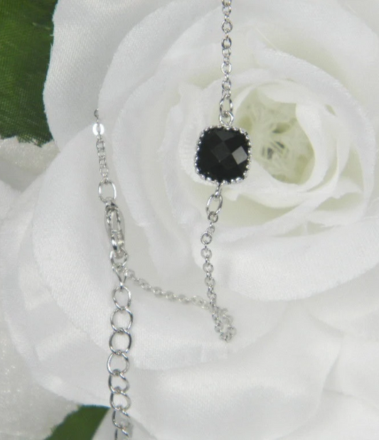 Dainty Black Glass Bracelet