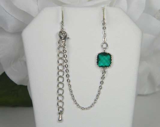 Dainty Emerald Glass Bracelet