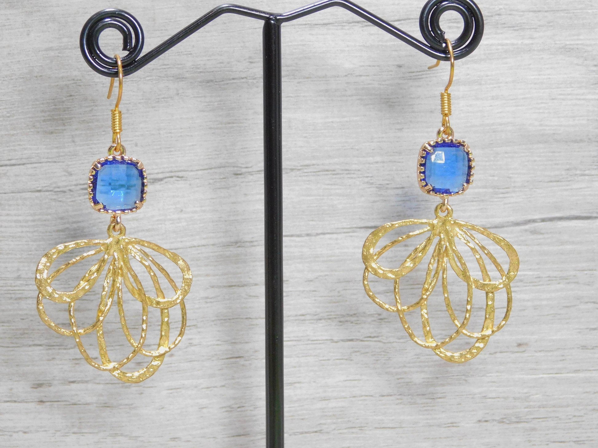 Peacock Feather Earrings - Victoria's Treasure Chests