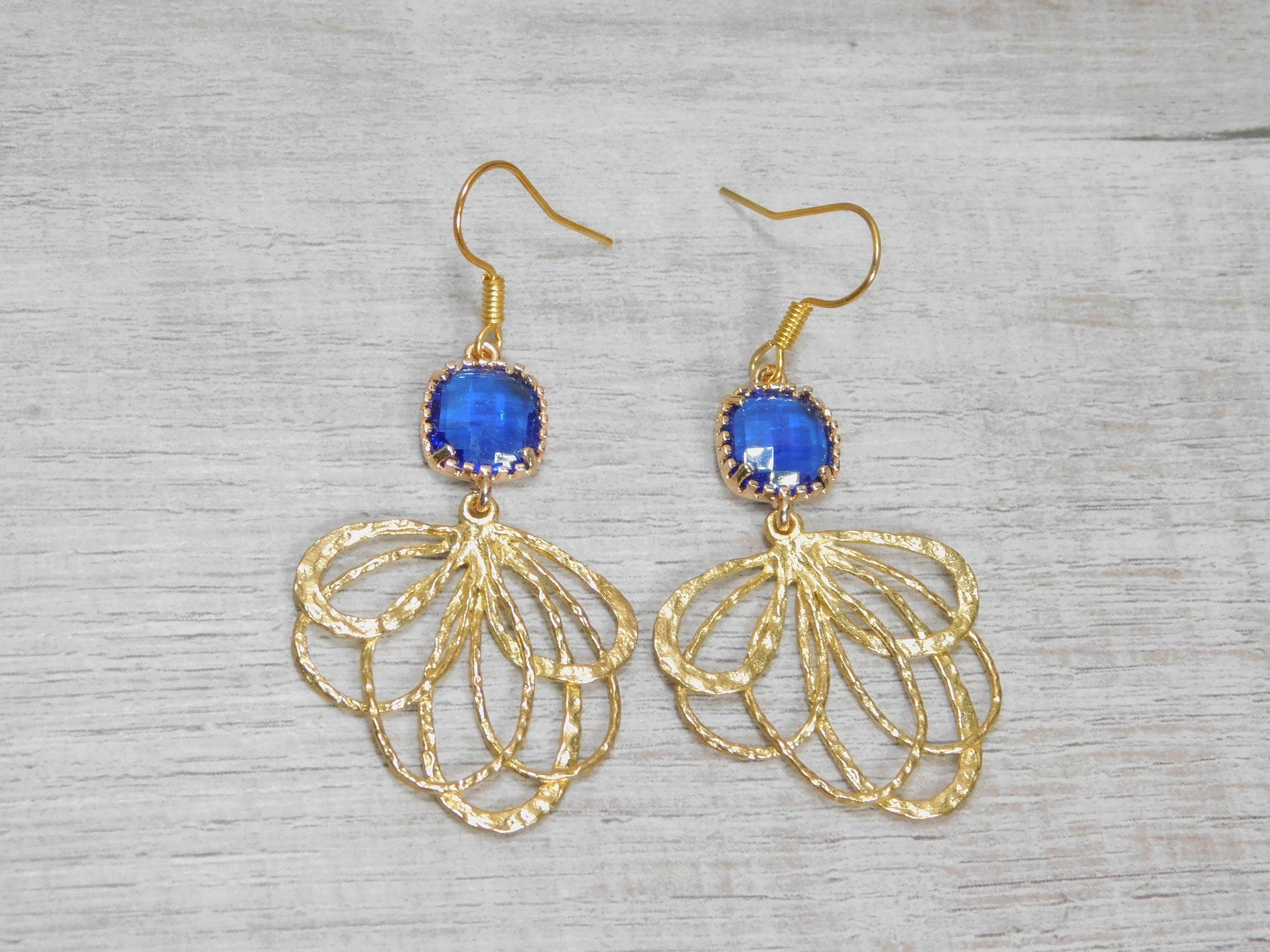 Peacock Feather Earrings - Victoria's Treasure Chests