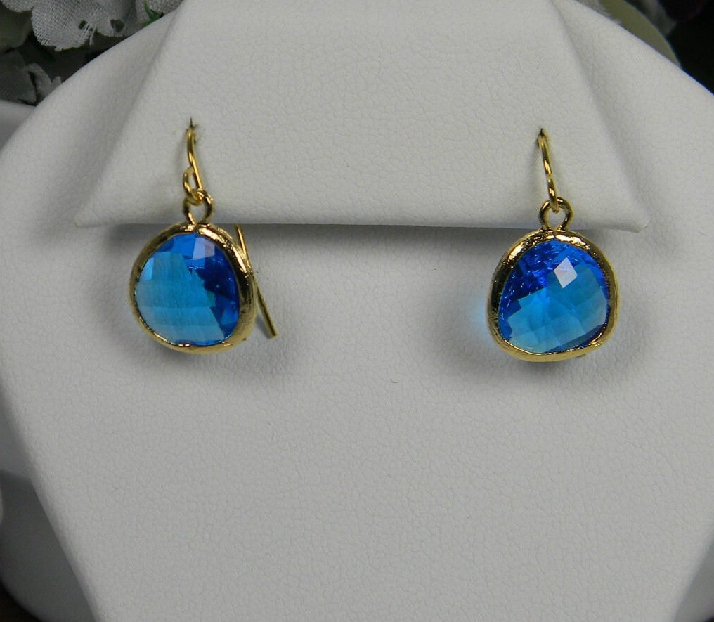 gorgeous sapphire blue earrings set