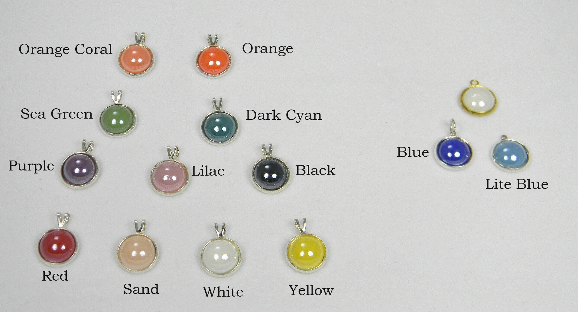 Cuff bracelet with pearl