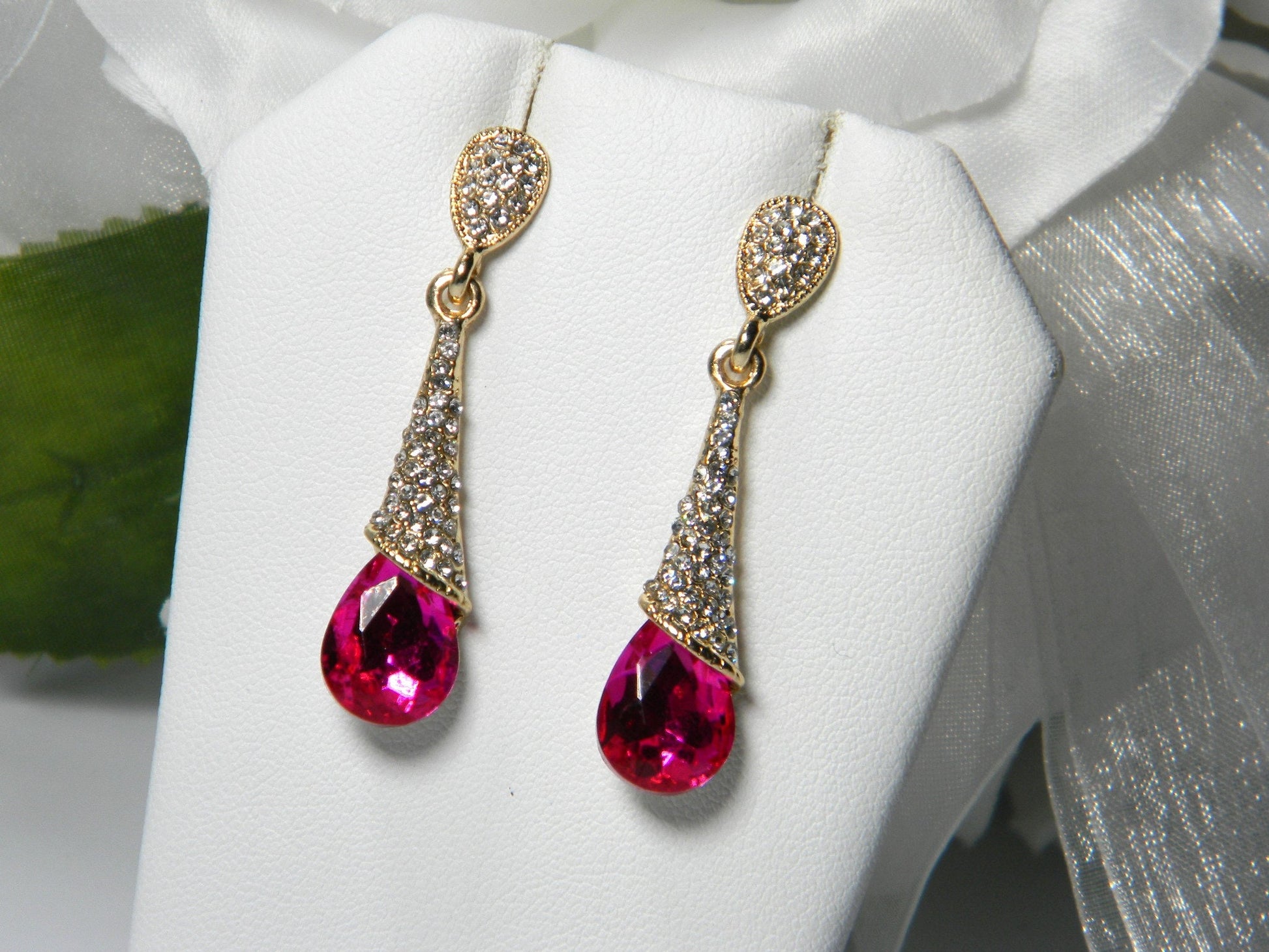 Pink Rhinestone Drop Dangle Earrings, Bridesmaid Gift, 18K Gold Fusca Wedding, Gold Bridesmaid Jewelry, Wedding Jewelry